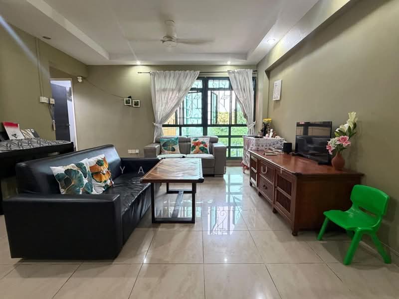 687B Woodlands Drive 75, 687B Woodlands Drive 75, 3 Bedrooms, 1,022 sqft, HDB Flat For Sale, by Syafiq Rauf, 500147118 - Living Room - PropertyGuru.com.sg