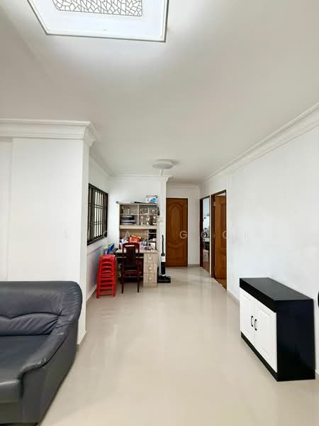 394 Yishun Avenue 6, 394 Yishun Avenue 6, 3 Bedrooms, 1,130 sqft, HDB Flat For Sale, by Lucas Gooi, 500147121 - Living Room - PropertyGuru.com.sg