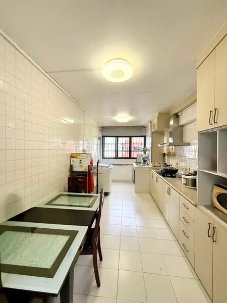 394 Yishun Avenue 6, 394 Yishun Avenue 6, 3 Bedrooms, 1,130 sqft, HDB Flat For Sale, by Lucas Gooi, 500147121 - Kitchen - PropertyGuru.com.sg