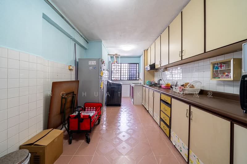 161 Yishun Street 11, 161 Yishun Street 11, 3 Bedrooms, 1,065 sqft, HDB Flat For Sale, by Seng Huat Kee 纪成发, 500147141 - Kitchen - PropertyGuru.com.sg
