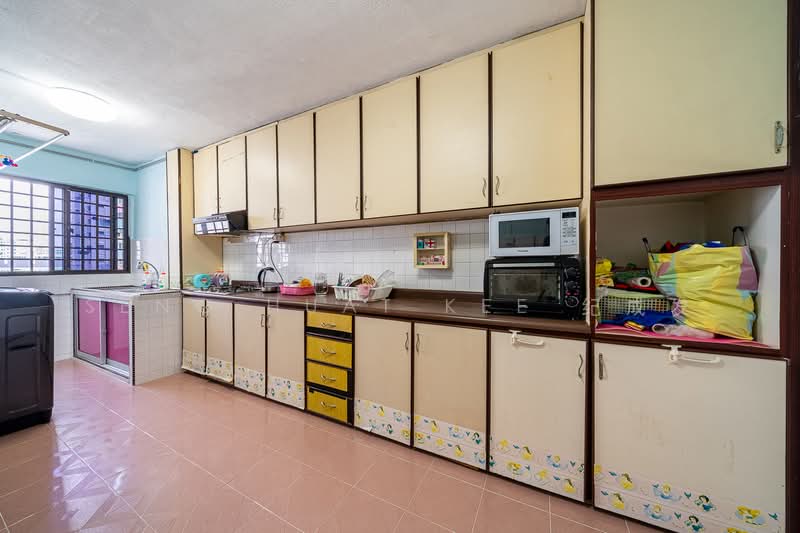 161 Yishun Street 11, 161 Yishun Street 11, 3 Bedrooms, 1,065 sqft, HDB Flat For Sale, by Seng Huat Kee 纪成发, 500147141 - Kitchen - PropertyGuru.com.sg