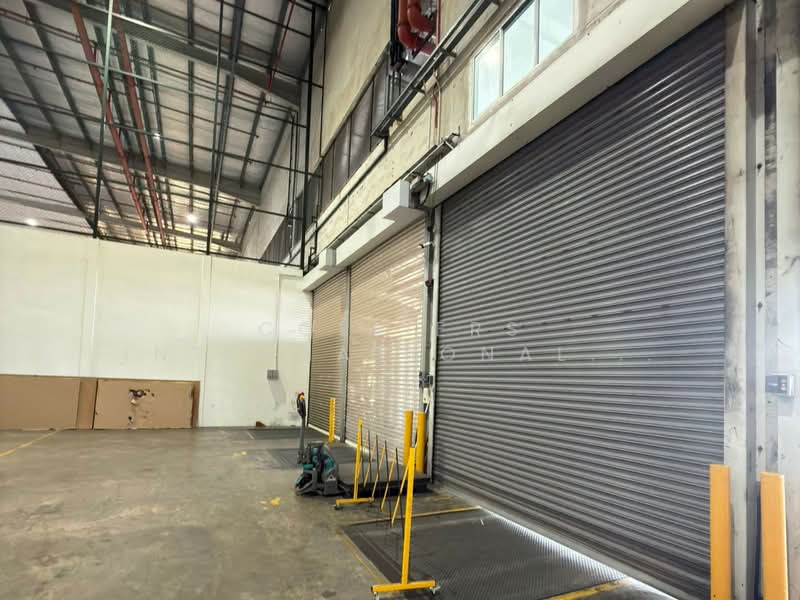 12m Ceiling Ramp-Up Warehouse, , 21,000 sqft, Warehouse For Rent, by CHUA CHENG XUAN, 500147146 - Interior - CommercialGuru.com.sg