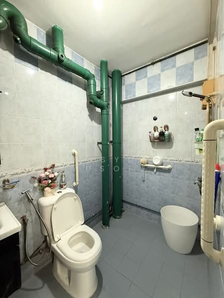 467A Admiralty Drive, 467A Admiralty Drive, 3 Bedrooms, 1,097 sqft, HDB Flat For Sale, by Rusydi Yusoff, 500147160 - Bathroom - PropertyGuru.com.sg