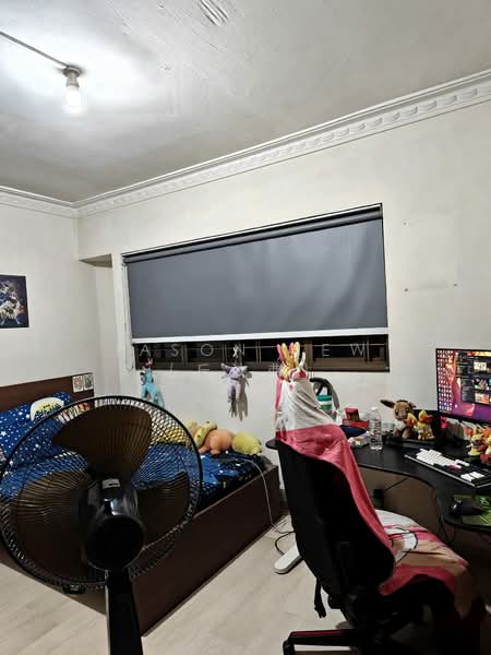 137 Lorong Ah Soo, 137 Lorong Ah Soo, 3 Bedrooms, 1,119 sqft, HDB Flat For Sale, by Jason Hew (丘汶弗), 500147162 - Bedroom - PropertyGuru.com.sg