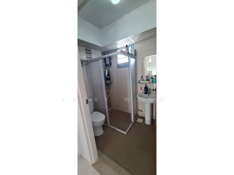 477A Upper Serangoon View, 477A Upper Serangoon View, 3 Bedrooms, 1,022 sqft, HDB Flat For Sale, by Larry Wang, 500147164 - Bathroom - PropertyGuru.com.sg