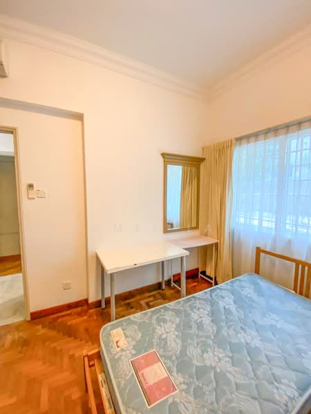 Royal Palm Mansions, 330 Pasir Panjang Road, 3 Bedrooms, 1,238 sqft, Condominium For Rent, by Homer Lau, 500147183 - Bedroom - PropertyGuru.com.sg