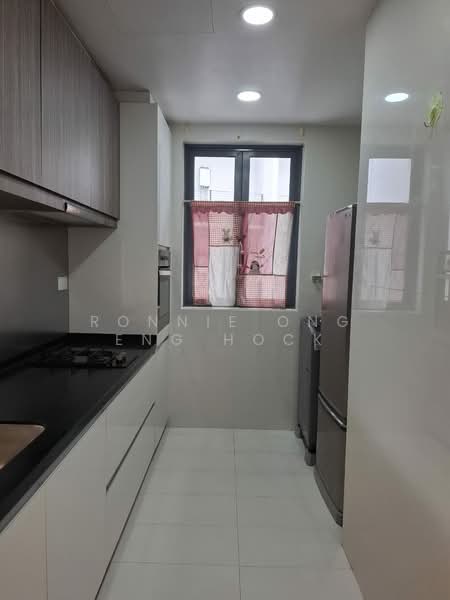 The Palette, 113 Pasir Ris Grove, 2 Bedrooms, 743 sqft, Condominium For Rent, by Ronnie Ong Eng Hock, 500147192 - Kitchen - PropertyGuru.com.sg