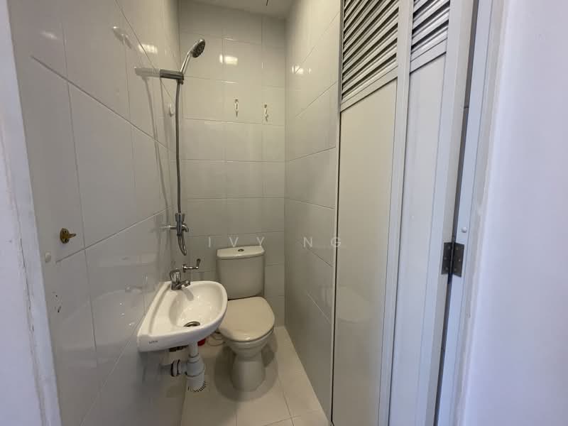 The Fernhill, 1 Fernhill Road, 3 Bedrooms, 1,615 sqft, Condominium For Rent, by Ivy Ng, 500147203 - Bathroom - PropertyGuru.com.sg