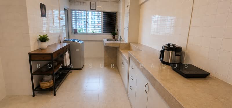 509 Bukit Batok Street 52, 509 Bukit Batok Street 52, Room Rental, 150 sqft, HDB Flat For Rent, by Roza Sure Bagus, 500147217 - Kitchen - PropertyGuru.com.sg