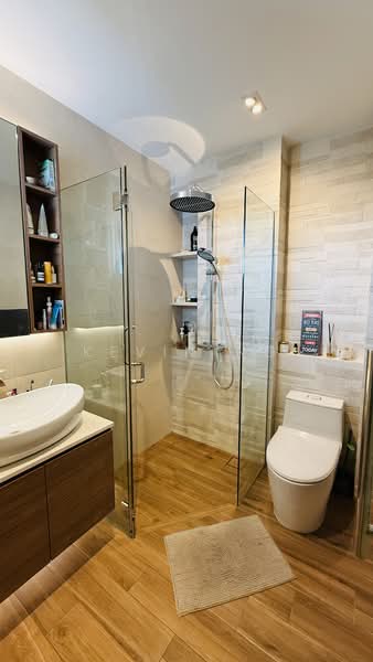 633 Hougang Avenue 8, 633 Hougang Avenue 8, 3 Bedrooms, 1,593 sqft, HDB Flat For Sale, by Kevin Ng, 500147220 - Bathroom - PropertyGuru.com.sg