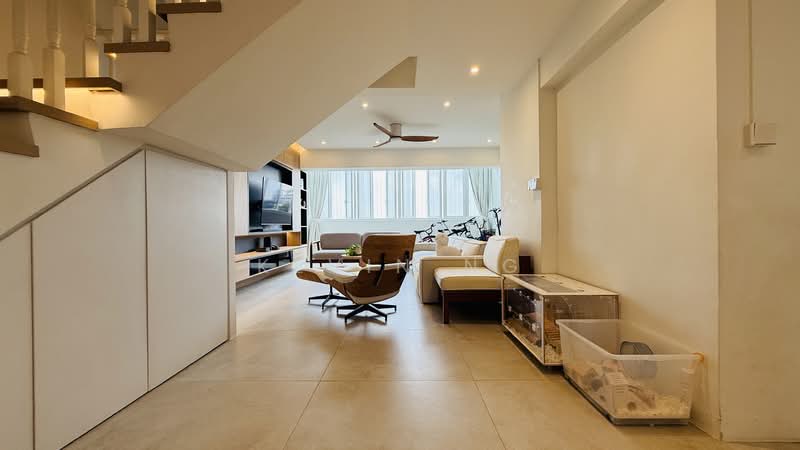 633 Hougang Avenue 8, 633 Hougang Avenue 8, 3 Bedrooms, 1,593 sqft, HDB Flat For Sale, by Kevin Ng, 500147220 - Living Room - PropertyGuru.com.sg