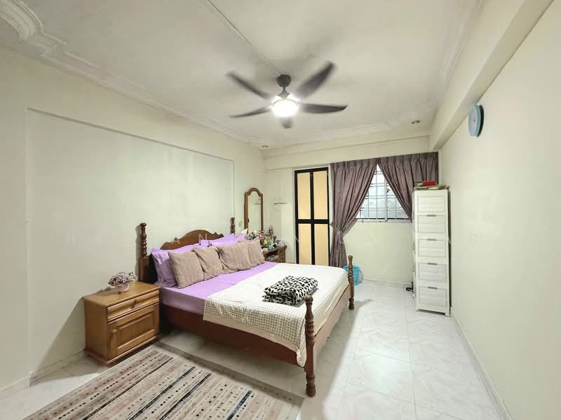 447 Jurong West Street 42, 447 Jurong West Street 42, 3 Bedrooms, 1,108 sqft, HDB Flat For Rent, by Hassan Bin Jaafar, 500147248 - Bedroom - PropertyGuru.com.sg