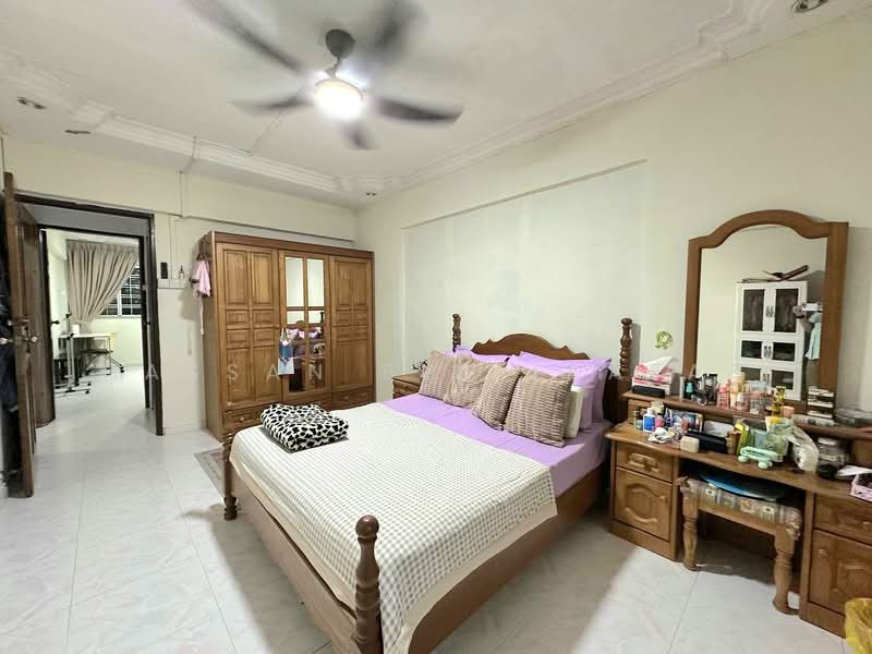 447 Jurong West Street 42, 447 Jurong West Street 42, 3 Bedrooms, 1,108 sqft, HDB Flat For Rent, by Hassan Bin Jaafar, 500147248 - Bedroom - PropertyGuru.com.sg