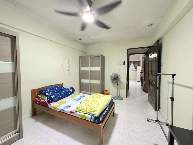 447 Jurong West Street 42, 447 Jurong West Street 42, 3 Bedrooms, 1,108 sqft, HDB Flat For Rent, by Hassan Bin Jaafar, 500147248 - Bedroom - PropertyGuru.com.sg