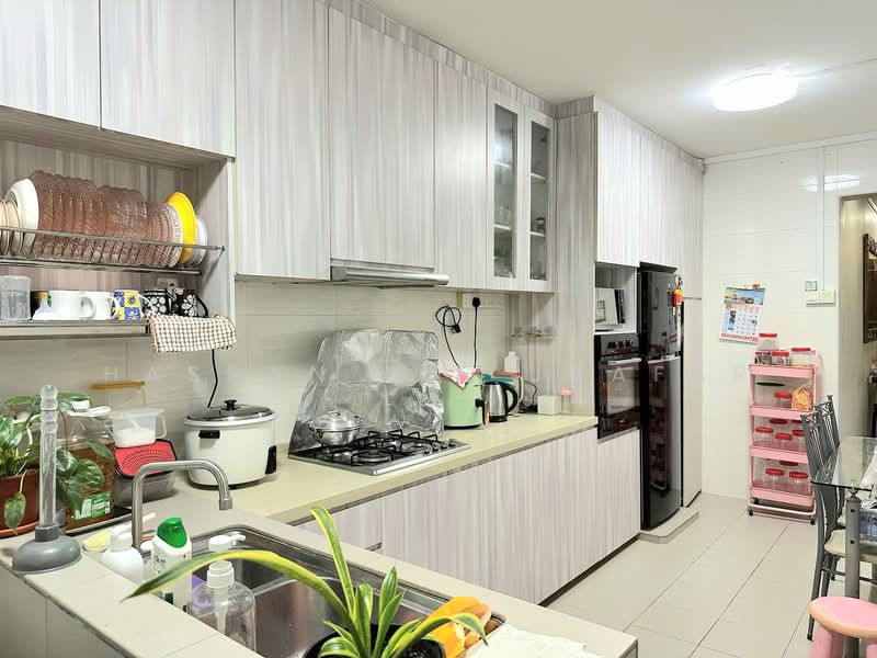 447 Jurong West Street 42, 447 Jurong West Street 42, 3 Bedrooms, 1,108 sqft, HDB Flat For Rent, by Hassan Bin Jaafar, 500147248 - Kitchen - PropertyGuru.com.sg