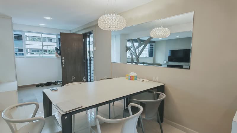 527 Hougang Avenue 6, 527 Hougang Avenue 6, 3 Bedrooms, 1,302 sqft, HDB Flat For Sale, by Patsy Lim, 500147252 - Dining Room - PropertyGuru.com.sg
