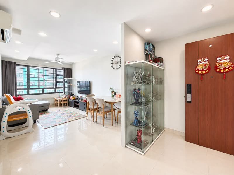 548B Segar Road, 548B Segar Road, 3 Bedrooms, 990 sqft, HDB Flat For Sale, by Jadelyn Ang, 500147261 - PropertyGuru.com.sg