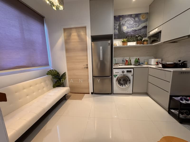 Viva Vista, 3 South Buona Vista Road, Room Rental, 300 sqft, Apartment For Rent, by Danny Ee, 500147266 - Kitchen - PropertyGuru.com.sg