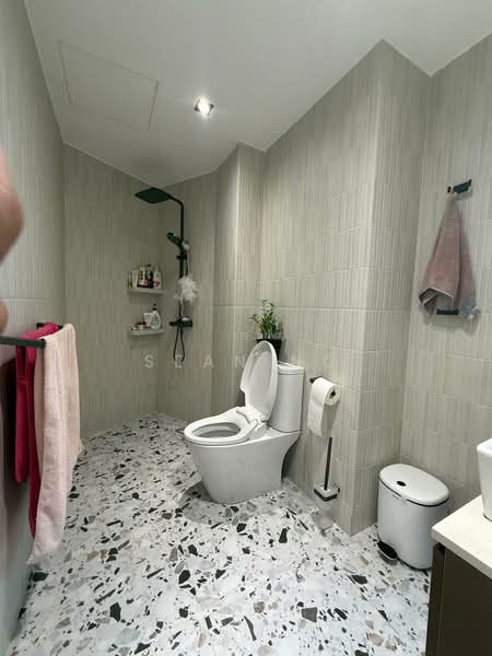 Kerrisdale, 30 Sturdee Road, 3 Bedrooms, 1,270 sqft, Condominium For Sale, by Sean Ng, 500147274 - Bathroom - PropertyGuru.com.sg