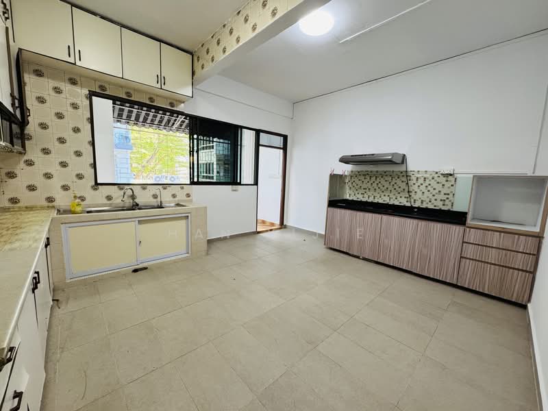 Rare 9999 years lease Walking distance to Paya Lebar MRT, , 3 Bedrooms, 1,507 sqft, Apartment For Sale, by Han Yijie, 500147299 - Kitchen - PropertyGuru.com.sg