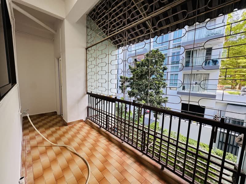 Rare 9999 years lease Walking distance to Paya Lebar MRT, , 3 Bedrooms, 1,507 sqft, Apartment For Sale, by Han Yijie, 500147299 - Balcony - PropertyGuru.com.sg