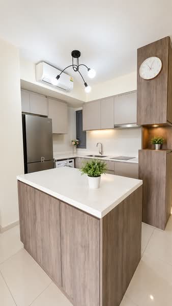The Visionaire, 174 Canberra Drive, 2 Bedrooms, 721 sqft, Executive Condominium For Rent, by Raymond Kwa, 500147302 - Kitchen - PropertyGuru.com.sg