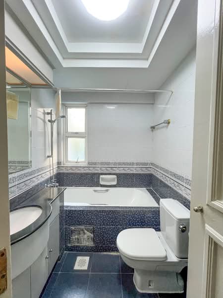 Spacious 4 Bedroom Homes for RENT Near NUS, , 4 Bedrooms, 1,227 sqft, Apartment For Rent, by Homer Lau, 500147320 - Bathroom - PropertyGuru.com.sg
