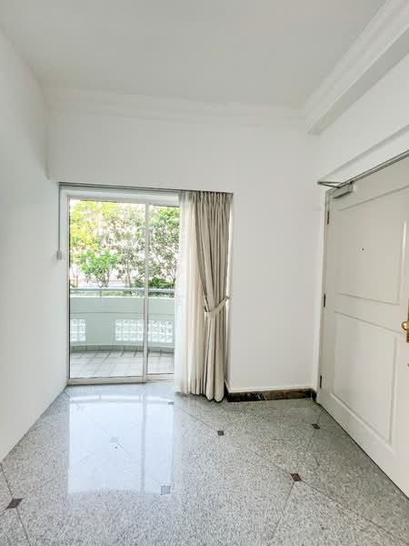 Spacious 4 Bedroom Homes for RENT Near NUS, , 4 Bedrooms, 1,227 sqft, Apartment For Rent, by Homer Lau, 500147320 - Balcony - PropertyGuru.com.sg