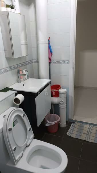 526 Woodlands Drive 14, 526 Woodlands Drive 14, Room Rental, 175 sqft, HDB Flat For Rent, by Simon Por, 500147329 - Bathroom - PropertyGuru.com.sg