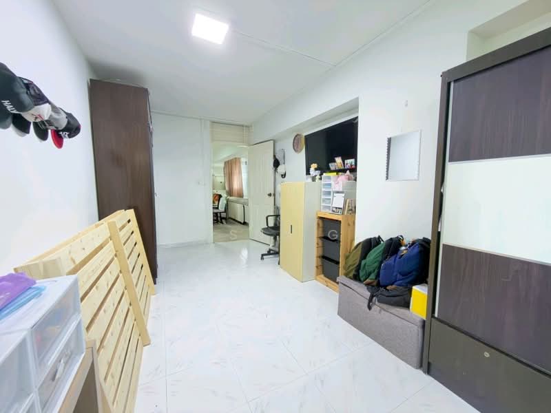865 Tampines Street 83, 865 Tampines Street 83, 3 Bedrooms, 1,119 sqft, HDB Flat For Sale, by Husna G., 500147330 - Bedroom 2 - PropertyGuru.com.sg