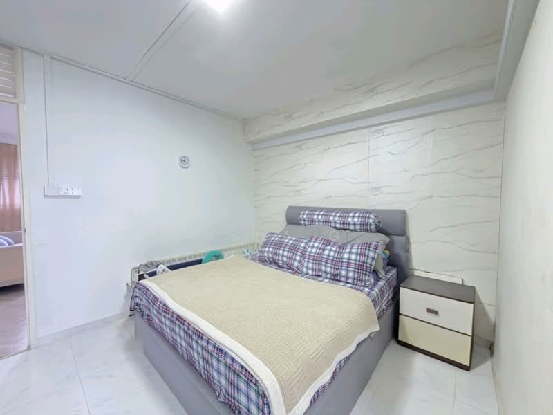 865 Tampines Street 83, 865 Tampines Street 83, 3 Bedrooms, 1,119 sqft, HDB Flat For Sale, by Husna G., 500147330 - Main Bedroom - PropertyGuru.com.sg