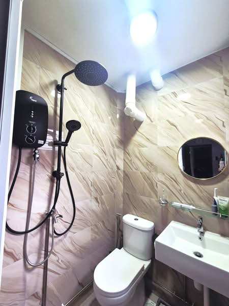 409 Bukit Batok West Avenue 4, 409 Bukit Batok West Avenue 4, Room Rental, 130 sqft, HDB Flat For Rent, by Steven Choo, 500147334 - Bathroom - PropertyGuru.com.sg
