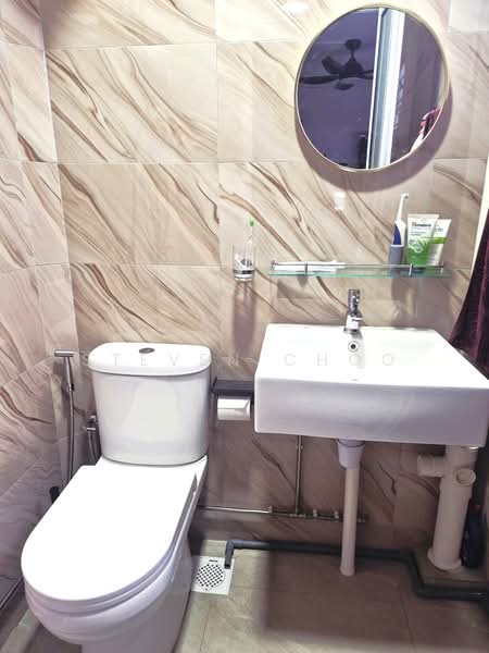 409 Bukit Batok West Avenue 4, 409 Bukit Batok West Avenue 4, Room Rental, 130 sqft, HDB Flat For Rent, by Steven Choo, 500147334 - Bathroom - PropertyGuru.com.sg