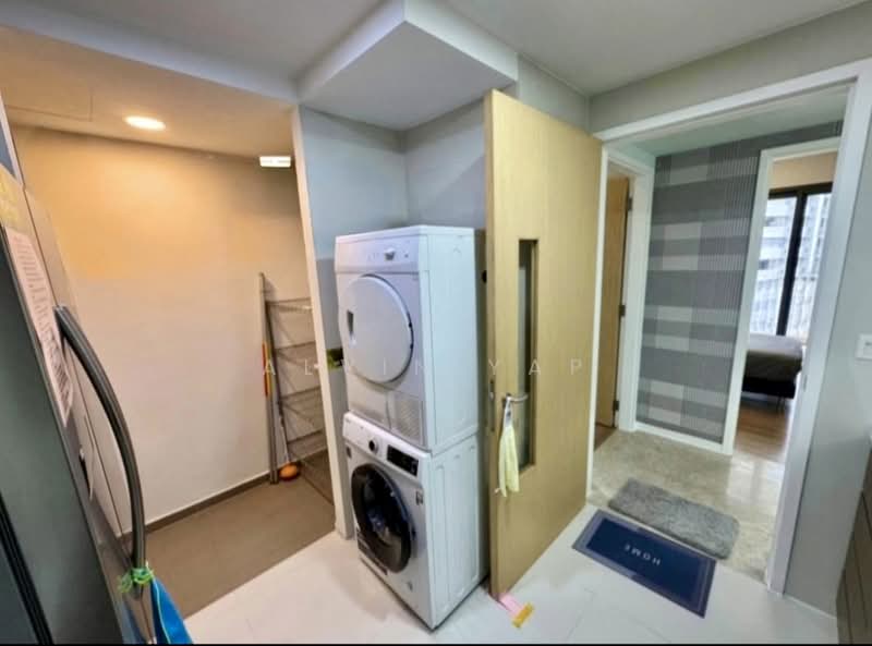 The Lakefront Residences, 46 Lakeside Drive, 3 Bedrooms, 1,001 sqft, Condominium For Rent, by Alvin Yap, 500147350 - Interior - PropertyGuru.com.sg