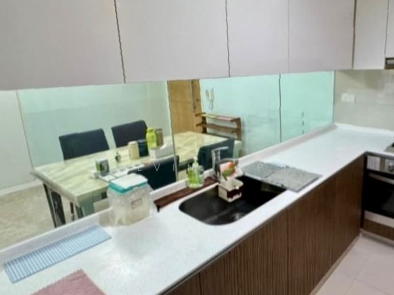 The Lakefront Residences, 46 Lakeside Drive, 3 Bedrooms, 1,001 sqft, Condominium For Rent, by Alvin Yap, 500147350 - Kitchen - PropertyGuru.com.sg