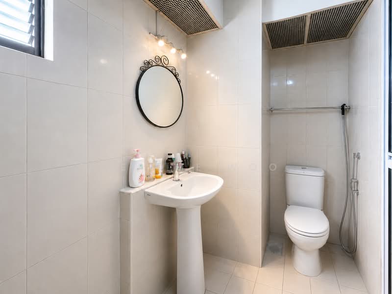 166A Teck Whye Crescent, 166A Teck Whye Crescent, 3 Bedrooms, 721 sqft, HDB Flat For Sale, by Jerome Woo, 500147362 - Bathroom - PropertyGuru.com.sg