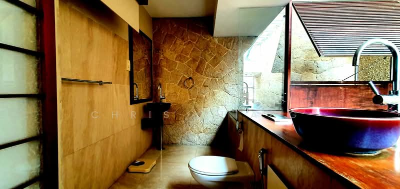 Serangoon Garden Estate, Bodmin/ Bloxhome/ Borthwick/ Brockhampton/ Blandford/ Burghley Drive, 4 Bedrooms, 5,000 sqft, Terraced House For Rent, by Chris Chiang, 500147366 - Bathroom - PropertyGuru.com.sg