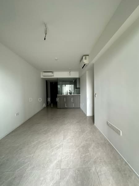 Piccadilly Grand, Northumberland Road, 3 Bedrooms, 883 sqft, Condominium For Sale, by Dorrie Tan Ai ling, 500147373 - Living Room - PropertyGuru.com.sg