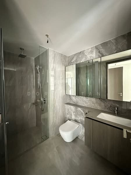 Piccadilly Grand, Northumberland Road, 3 Bedrooms, 883 sqft, Condominium For Sale, by Dorrie Tan Ai ling, 500147373 - Bathroom - PropertyGuru.com.sg