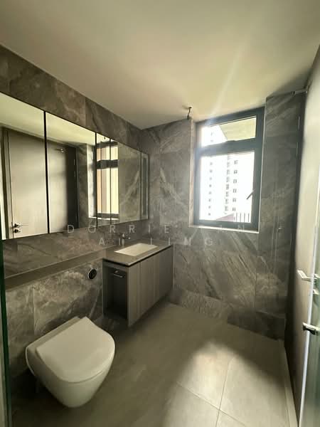 Piccadilly Grand, Northumberland Road, 3 Bedrooms, 883 sqft, Condominium For Sale, by Dorrie Tan Ai ling, 500147373 - Bathroom - PropertyGuru.com.sg