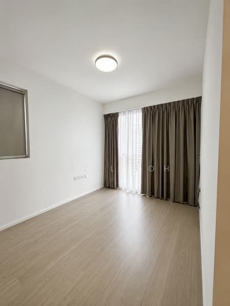 AMO Residence, 21 Ang Mo Kio Rise, 3 Bedrooms, 1,044 sqft, Condominium For Rent, by Hazel Toh, 500147393 - Master Bedroom - PropertyGuru.com.sg