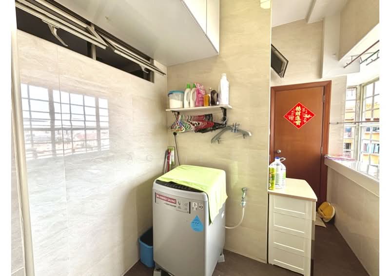Modena, 37 Simei Street 4, Room Rental, 250 sqft, Condominium For Rent, by Maggie Sim, 500147399 - Balcony - PropertyGuru.com.sg