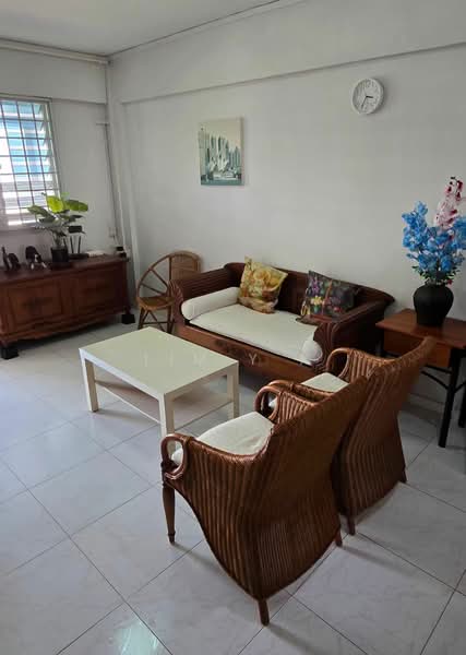 743 Yishun Avenue 5, 743 Yishun Avenue 5, Room Rental, 150 sqft, HDB Flat For Rent, by Lim Y X, 500147403 - Living Room - PropertyGuru.com.sg