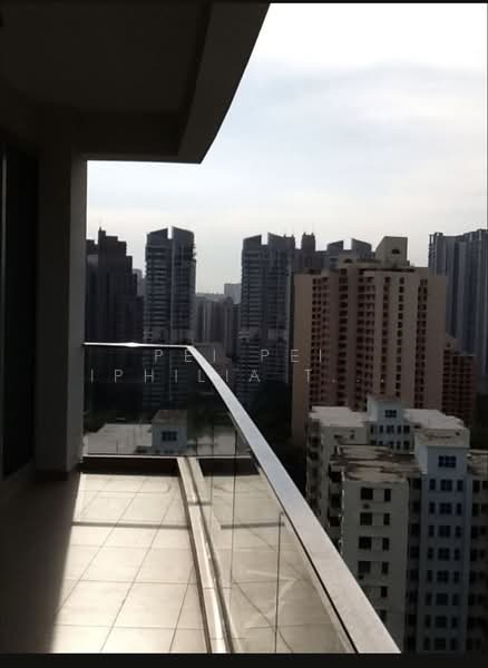 Martin Place Residences, 2 Martin Place, 4 Bedrooms, 1,894 sqft, Condominium For Rent, by Pei Pei Iphilia Teo 张 佩 佩, 500147425 - Balcony - PropertyGuru.com.sg