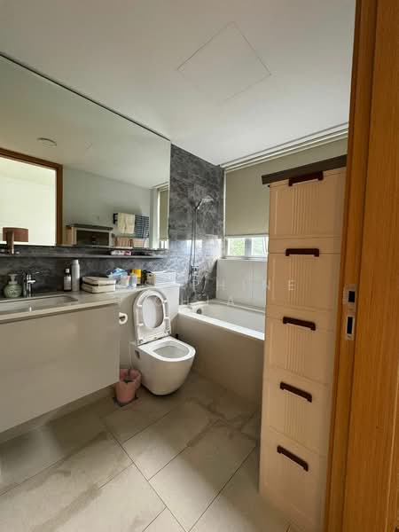 Bartley Residences, 6 Lorong How Sun, 4 Bedrooms, 1,378 sqft, Condominium For Sale, by Josephine Chia, 500147426 - Bathroom - PropertyGuru.com.sg
