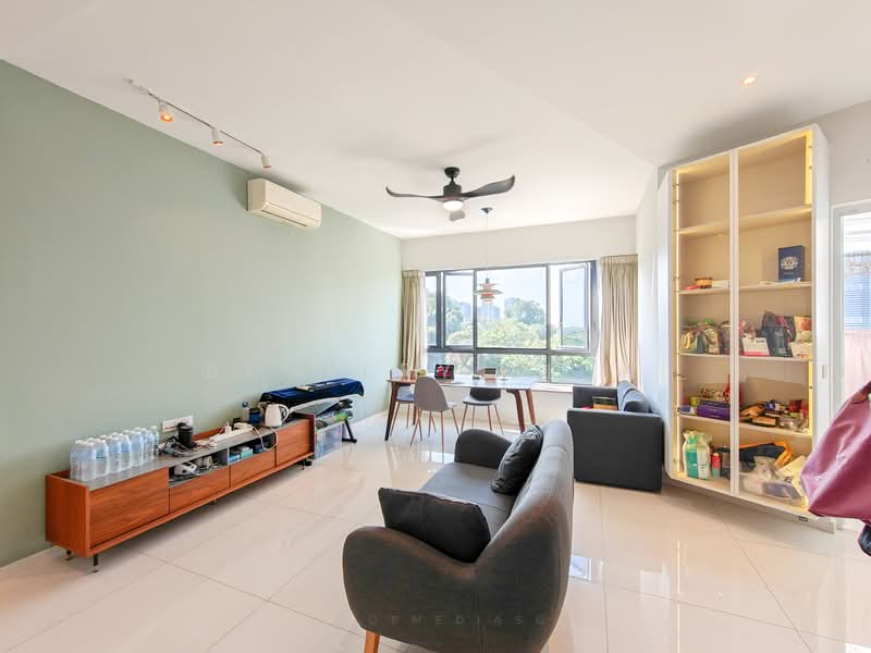 The Interlace, 180 Depot Road, 2 Bedrooms, 1,001 sqft, Condominium For Sale, by Bevelry Liew, 500147429 - Living Room - PropertyGuru.com.sg