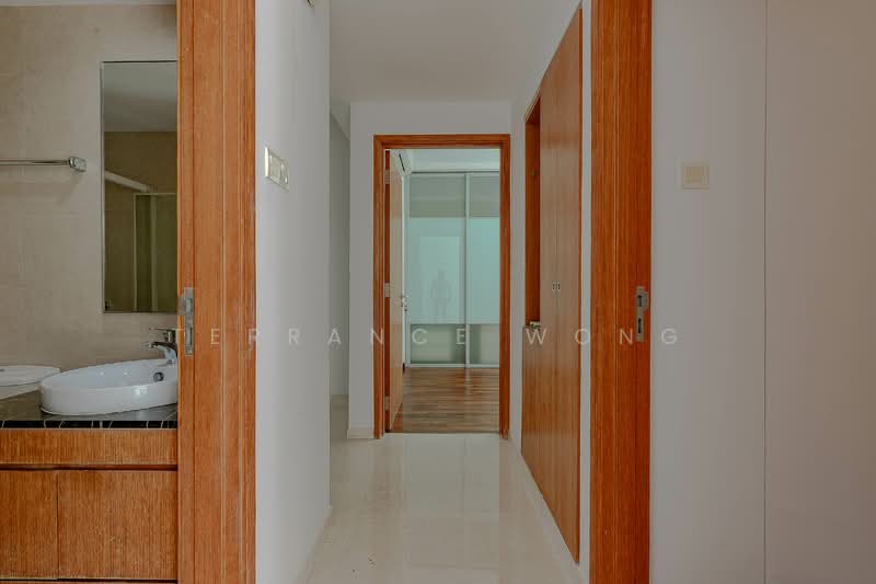 The Lakeshore, 29 Jurong West Street 41, 2 Bedrooms, 947 sqft, Condominium For Sale, by Terrance Wong, 500147431 - Corridor - PropertyGuru.com.sg