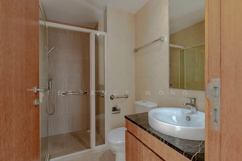 The Lakeshore, 29 Jurong West Street 41, 2 Bedrooms, 947 sqft, Condominium For Sale, by Terrance Wong, 500147431 - Bathroom - PropertyGuru.com.sg