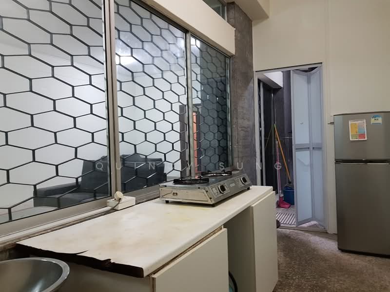 21 Jalan Jamal, , 1 Bedroom, 801 sqft, Bungalow House For Rent, by Quincy Sung, 500147437 - Kitchen - PropertyGuru.com.sg