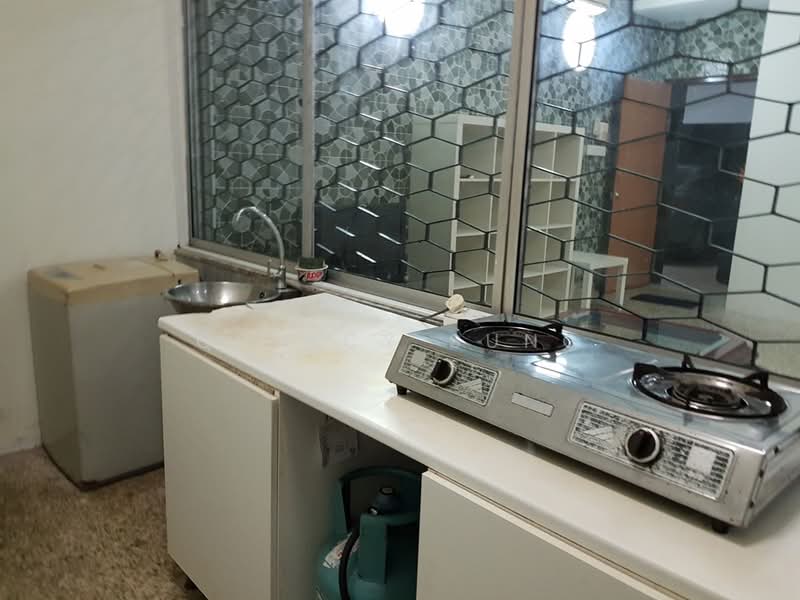 21 Jalan Jamal, , 1 Bedroom, 801 sqft, Bungalow House For Rent, by Quincy Sung, 500147437 - Kitchen - PropertyGuru.com.sg